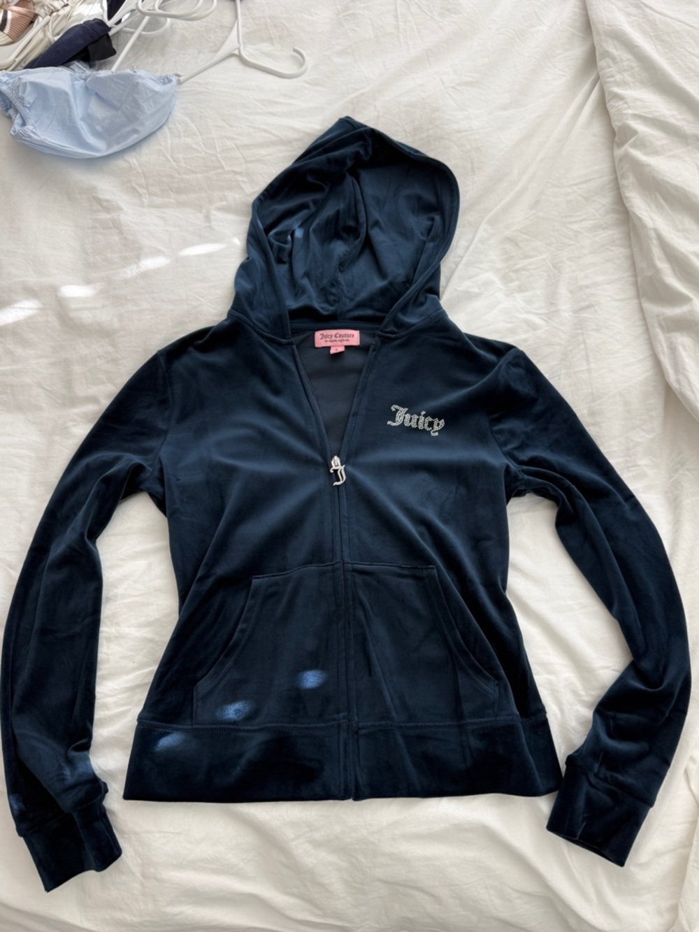 Juicy Couture velour zip-up hoodie in navy blue size small🫐 never worn